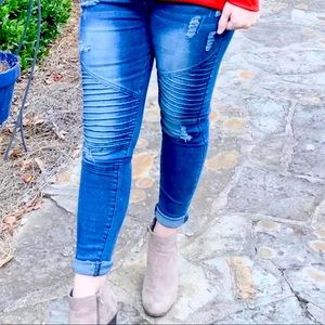 NWT Boutique Skinny Jeans